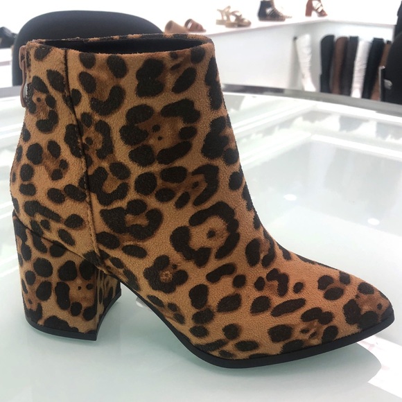 Shoes - Leopard Printed Bootie Block Heel